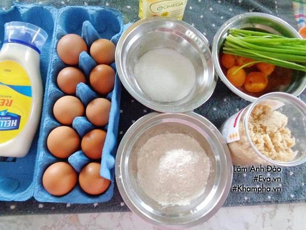 Cách làm bánh bông lan trứng muối mềm thơm ngon ngậy ăn là mê