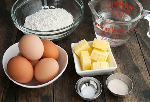 Cách làm bánh kem sinh nhật vừa mềm vừa thơm đẹp mắt tặng người thân