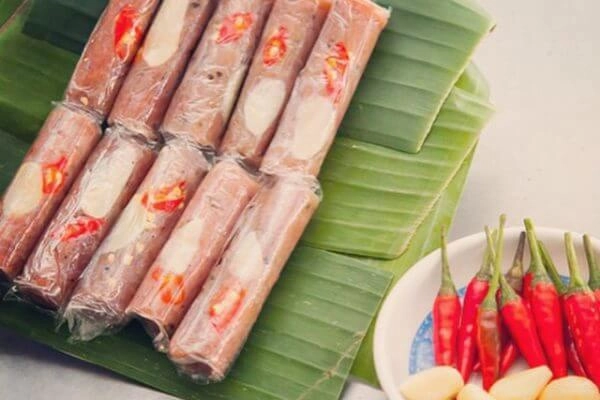 Cách làm nem chua thanh hóa tại nhà giòn ngon chuẩn vị lại cực kỳ an toàn