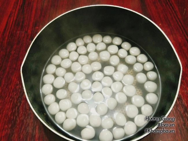 Cách làm trân châu bằng bột năng dai dai dẻo dẻo vừa ngon lại sạch