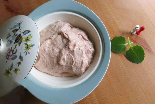Cách nấu bún mọc dọc mùng sườn móng thơm ngon đổi món cho cả nhà