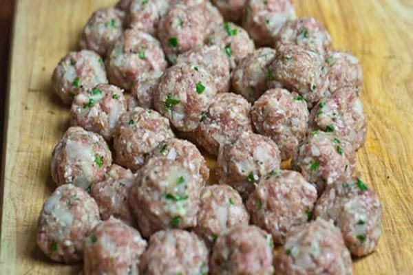 Cách nấu bún mọc dọc mùng sườn móng thơm ngon đổi món cho cả nhà