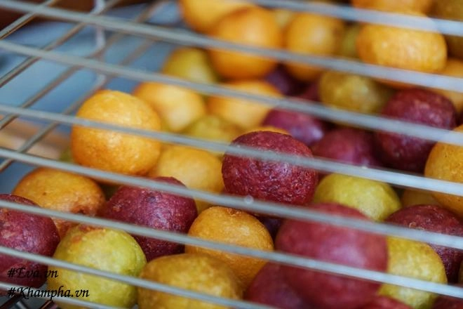 Cầm 7k ra phố ăn thỏa thích bánh rán mini vừa thơm vừa giòn nếm một lần nhớ mãi
