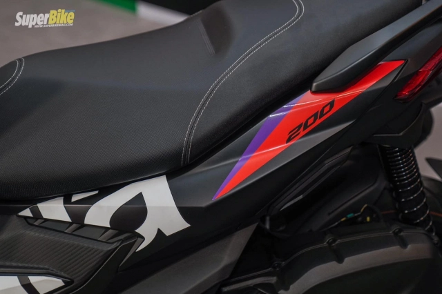 Cận cảnh aprilia sr gt 200 replica toát lên âm hưởng đặc sắc của motogp
