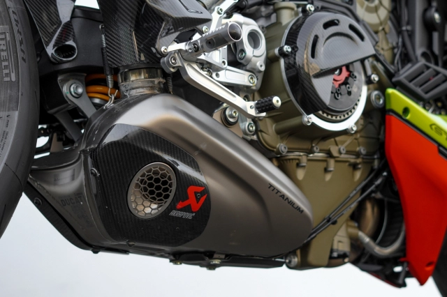Cận cảnh ducati streetfighter v4 lamborghini giá hơn 2 tỷ đồng tại việt nam