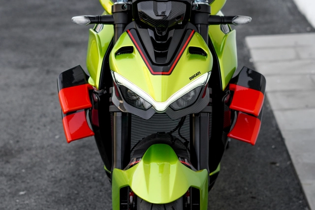 Cận cảnh ducati streetfighter v4 lamborghini giá hơn 2 tỷ đồng tại việt nam