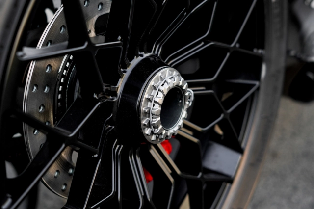 Cận cảnh ducati streetfighter v4 lamborghini giá hơn 2 tỷ đồng tại việt nam