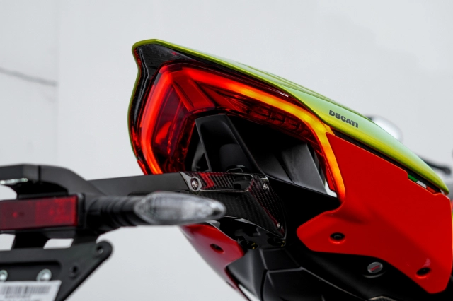 Cận cảnh ducati streetfighter v4 lamborghini giá hơn 2 tỷ đồng tại việt nam