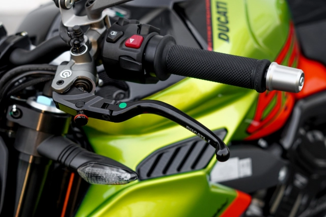 Cận cảnh ducati streetfighter v4 lamborghini giá hơn 2 tỷ đồng tại việt nam