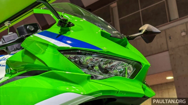 Cận cảnh kawasaki ninja zx-10r và zx-4rr 2024 phiên bản kỷ niệm 40 năm