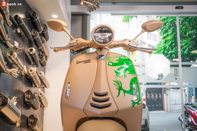 Cận cảnh vespa 946 dragon chiếc thứ 2 tại thị trường việt nam trị giá tiền tỉ