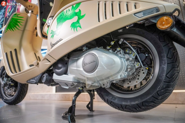 Cận cảnh vespa 946 dragon chiếc thứ 2 tại thị trường việt nam trị giá tiền tỉ