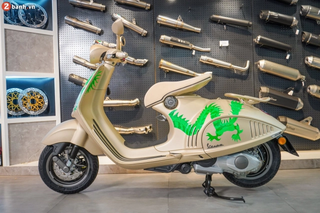 Cận cảnh vespa 946 dragon chiếc thứ 2 tại thị trường việt nam trị giá tiền tỉ