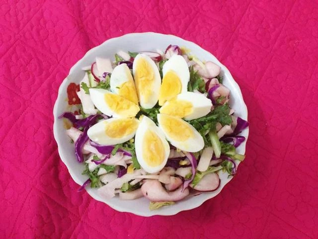 Cao 1m72 mẹ đơn thân chọn thực đơn kiểu không giống ai ăn vào xuống ầm ầm 5kg
