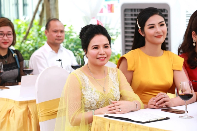 Ceo sks thanh hương tôi mong muốn xây dựng thẩm mỹ viện an toàn cho người việt