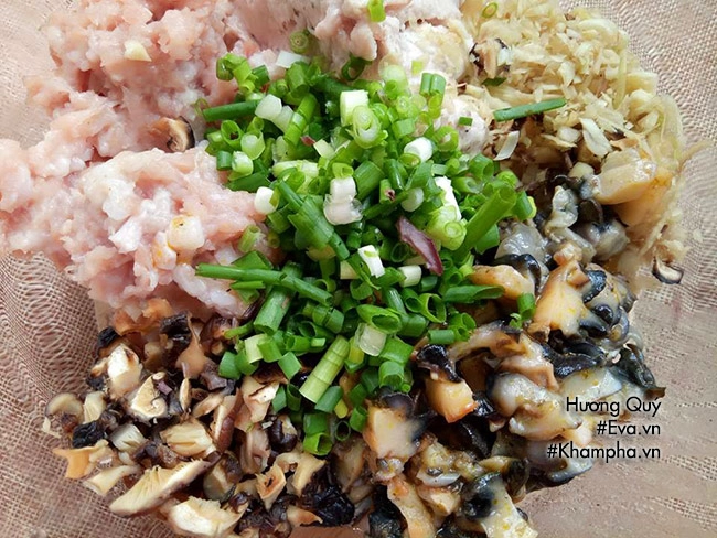 Chả ốc bươu cuốn mỡ chài lạ miệng đậm đà khó quên