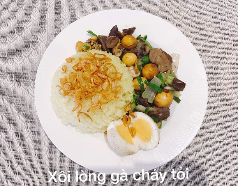 Chăm 3 con nhưng vợ đảm sáng nào cũng vào bếp nấu gì cũng ngon khiến chồng quên hàng quán