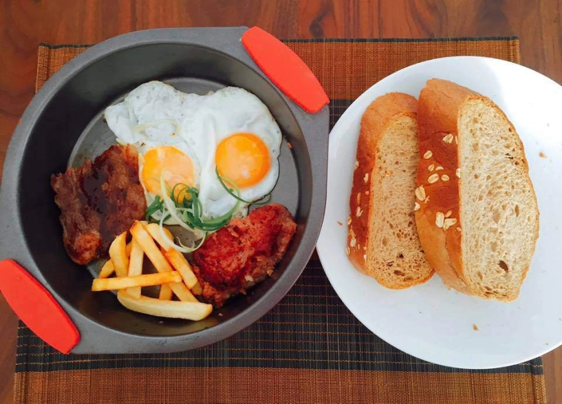 Chăm 3 con nhưng vợ đảm sáng nào cũng vào bếp nấu gì cũng ngon khiến chồng quên hàng quán