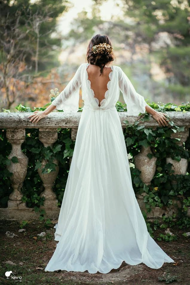 Chân ngắn ngực lép ngày cưới biết mặc gì để không bị mẹ chồng chê