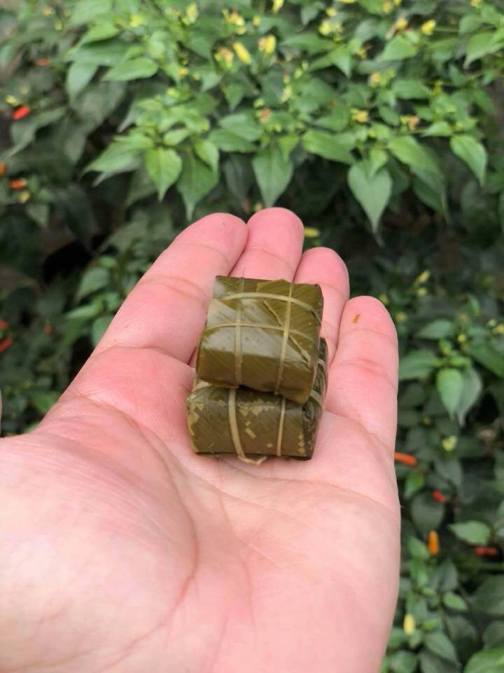 Chàng trai trổ tài gói bánh chưng mini bằng bao diêm hot nhất mạng xã hội