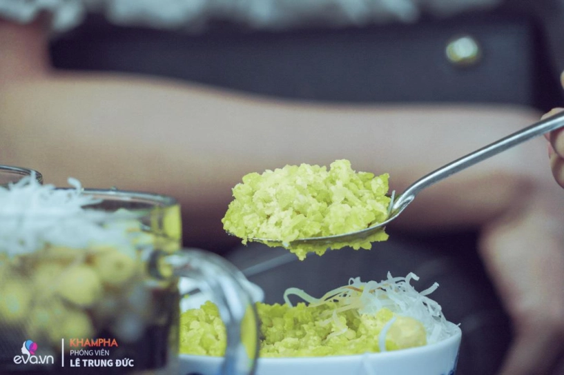 Chè xôi cốm của cụ bà ngoài 70 tuổi hơn nửa thế kỷ lưu giữ ký ức mùa thu hn