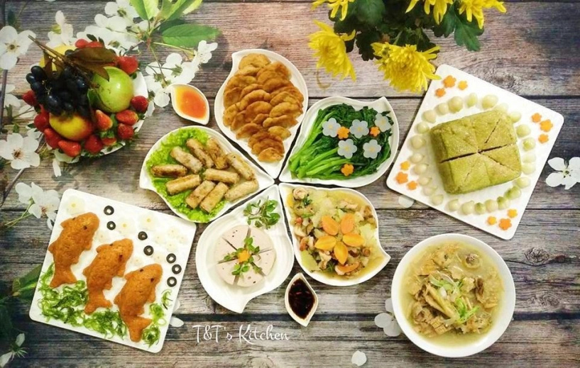 Chị em chia sẻ mâm cỗ cúng ông táo ngập tràn mạng xã hội