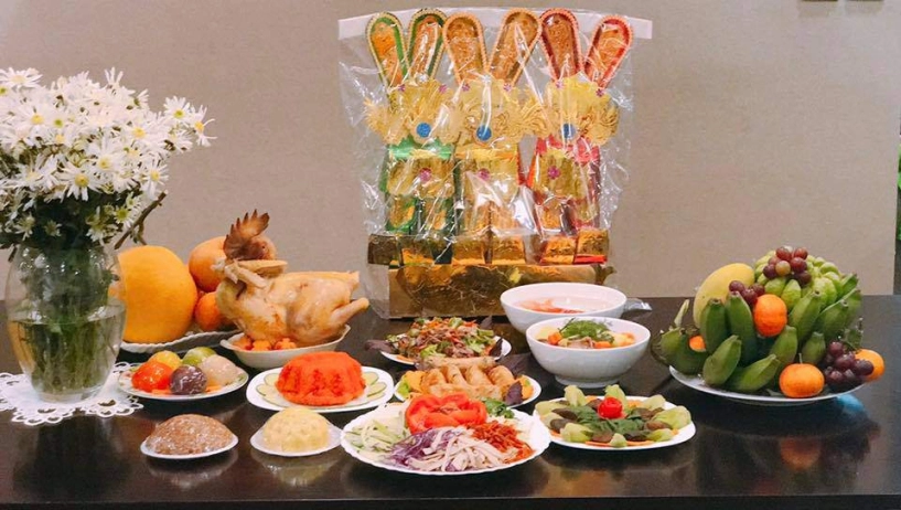 Chị em chia sẻ mâm cỗ cúng ông táo ngập tràn mạng xã hội