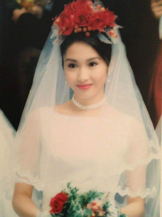 Chỉ kẻ lông mày và tô son minh tinh tvb khiến hot girl thời nay hổ thẹn vì quá đẹp