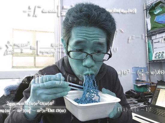 Chỉ mê cơm với mì tôm người đàn ông liều lĩnh trộn vào nấu không ngờ thành siêu phẩm