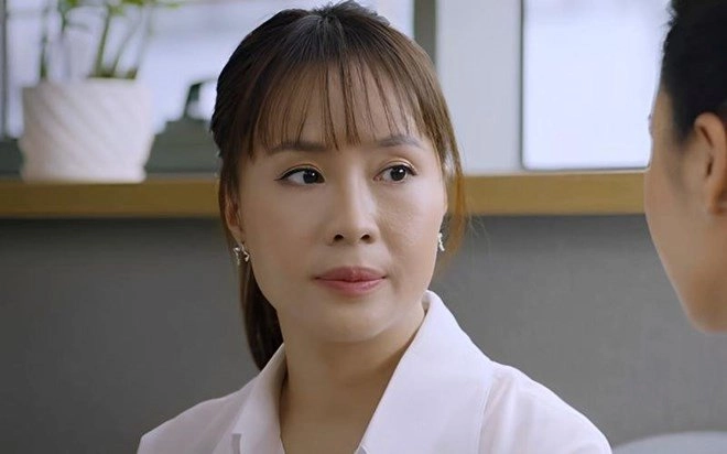 Chỉ thay đổi một điểm trên gương mặt 2 đệ nhất mỹ nhân vtv xuống sắc khó tin
