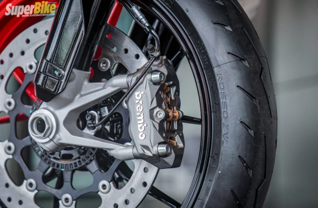 Chi tiết ducati hypermotard 698 mono vừa ra mắt thị trường châu á giá gần 300 triệu đồng