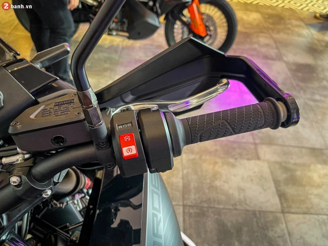 Chi tiết husqvarna norden 901 2024 giảm giá hơn 100 triệu đồng việt nam