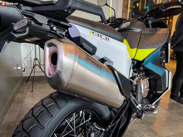 Chi tiết husqvarna norden 901 2024 giảm giá hơn 100 triệu đồng việt nam