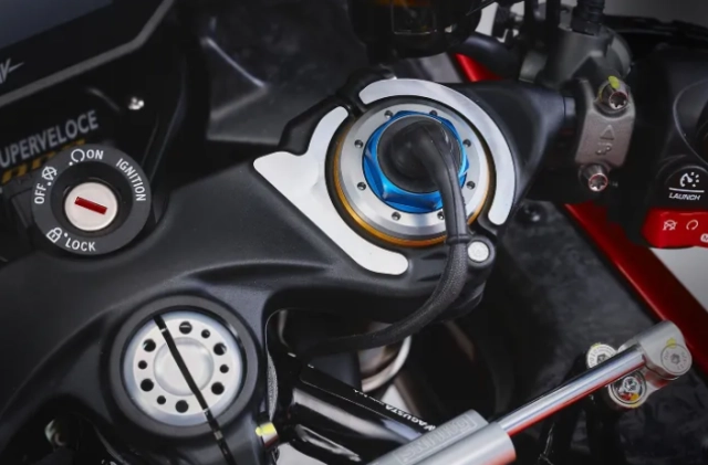 Chi tiết mv agusta superveloce 1000 serie oro 2025 được tiết lộ