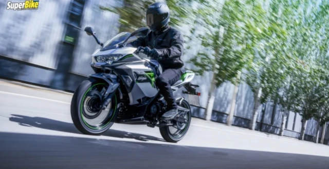 Chiếc xe điện đầu tiên của kawasaki ninja e-1 đã có giá bán chính thức