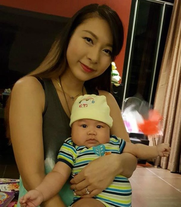 Cho con bú không hết mẹ bá đạo đem sữa làm thành mỳ nấu ăn khiến ai cũng kinh ngạc