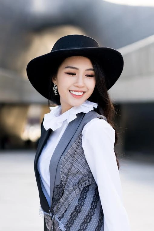 Chưa đi thi tường linh đã vào top thí sinh được yêu thích nhất tại hh liên lục địa 2017
