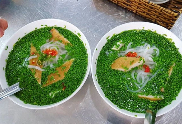 Chuyện ít ai biết về món ăn toàn một màu xanh khiến hội sợ hành hẹ hoa mắt chóng mặt