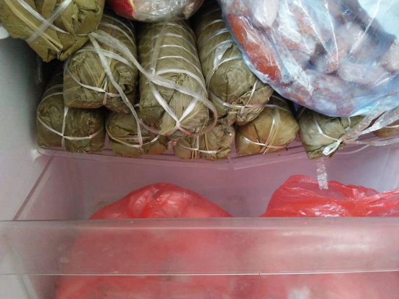 Cô gái khoe tủ lạnh đầy bánh chưng sau tết dân mạng được phen than sao giống nhà mình thế