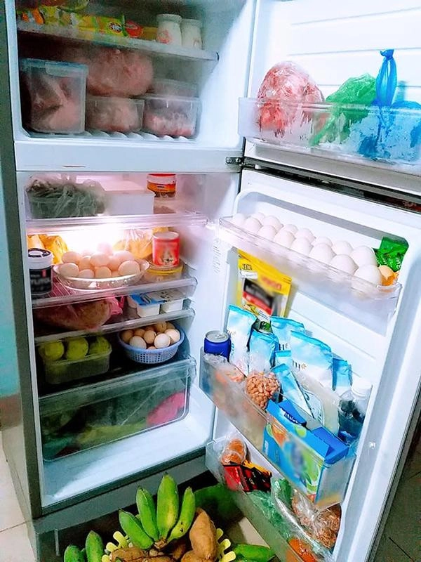 Cô gái quảng bình khoe núi thực phẩm quê mẹ gửi lên thành phố ai nhìn cũng cảm động