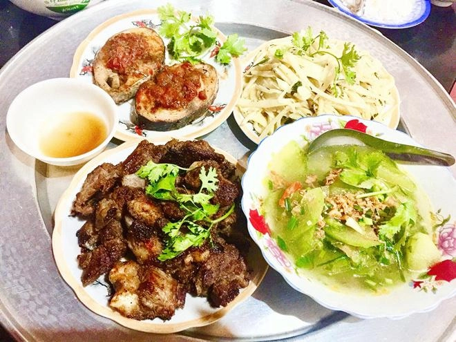 Cô giáo 9x có nguy cơ ế vì bố mẹ giữ mãi ở nhà do lỗi nấu ăn quá ngon