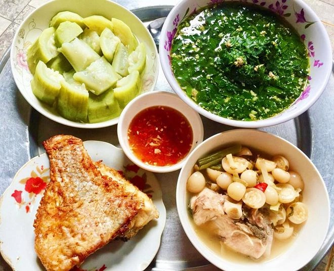 Cô giáo 9x có nguy cơ ế vì bố mẹ giữ mãi ở nhà do lỗi nấu ăn quá ngon