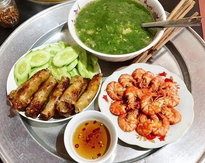 Cô giáo 9x có nguy cơ ế vì bố mẹ giữ mãi ở nhà do lỗi nấu ăn quá ngon