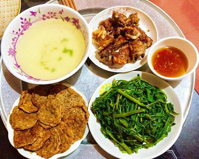 Cô giáo 9x có nguy cơ ế vì bố mẹ giữ mãi ở nhà do lỗi nấu ăn quá ngon
