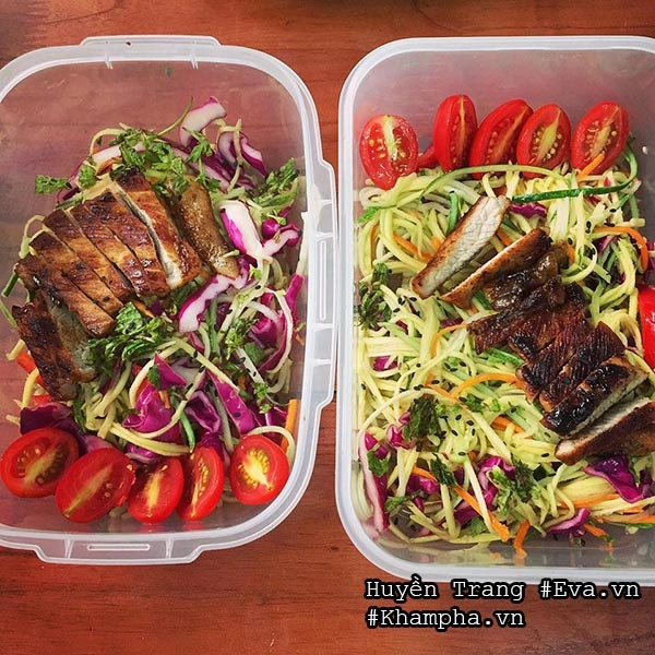 Cô nhân viên khoe những suất cơm văn phòng tự nấu chỉ 30 nghìn ai nhìn cũng muốn làm đồng nghiệp
