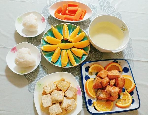 Cô vợ 9x khiến chồng hàn quên luôn kim chi cơm cuộn vì những món ăn đậm chất việt