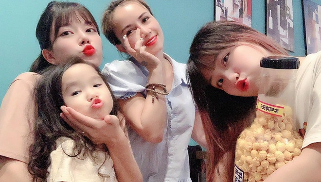 cô xuyến 4 đời chồng khoe sắc cùng 3 con gái xinh như mộng con gái đầu vừa đẹp vừa giàu nổi nhất nhà
