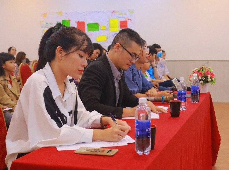 cô xuyến 4 đời chồng khoe sắc cùng 3 con gái xinh như mộng con gái đầu vừa đẹp vừa giàu nổi nhất nhà