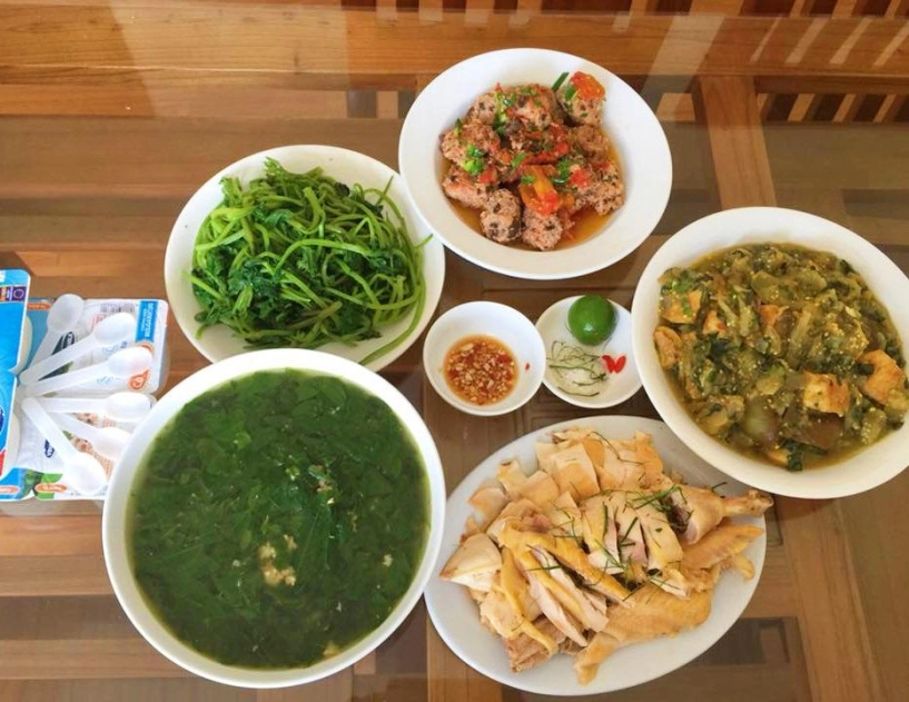 Cơm văn phòng một công ty hn ngon xuất sắc khiến dân mạng thích thú muốn xin làm nhân viên