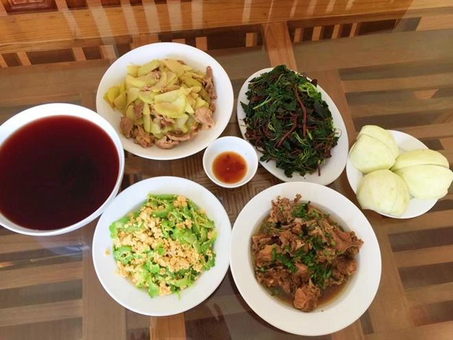 Cơm văn phòng một công ty hn ngon xuất sắc khiến dân mạng thích thú muốn xin làm nhân viên